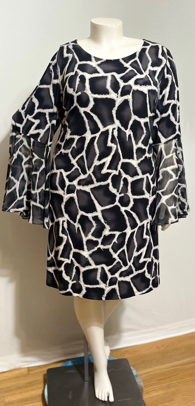Fashion Bug Vintage Dress 2X Black White Graphic Giraffe Chiffon Bell Pullover